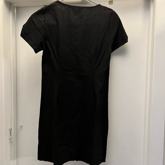 Coco & Tashi dress - Picture 2 of 3